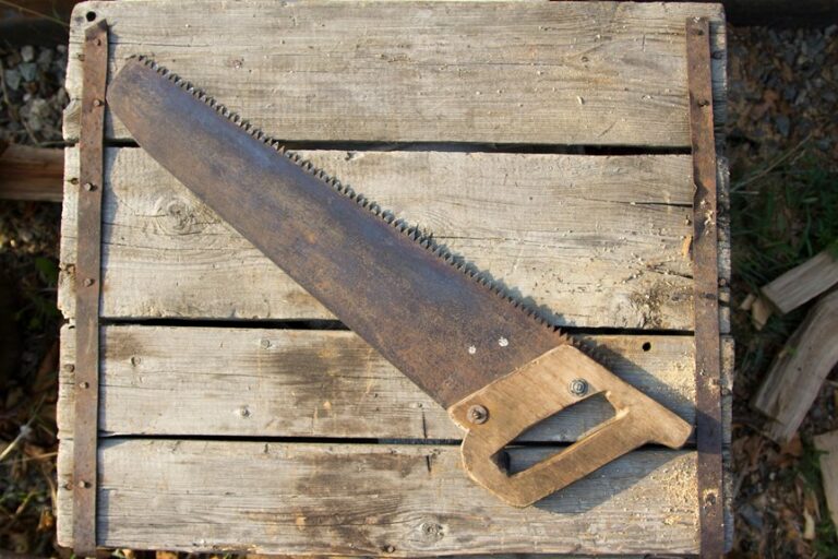 remove rust from sawblade