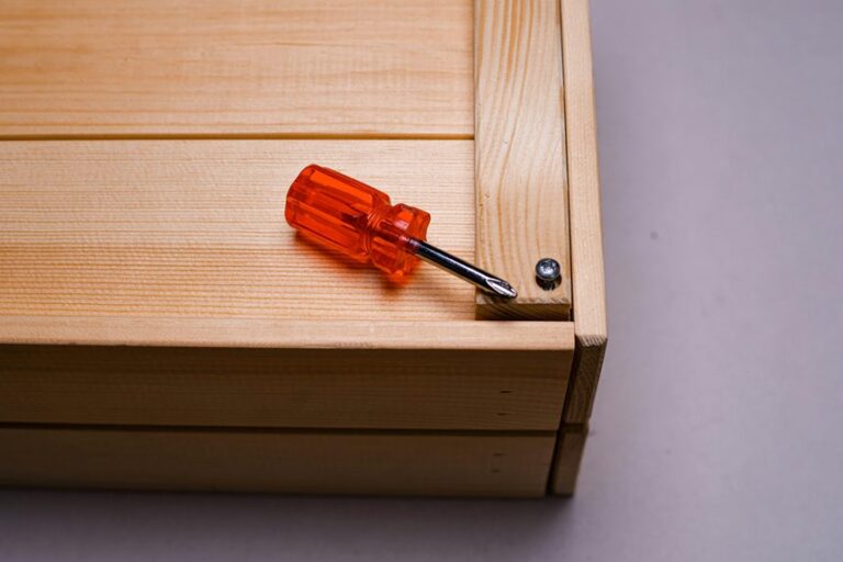 repair loose wood screw securely