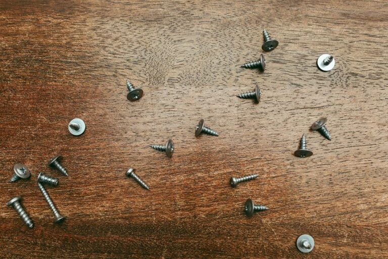 sheet metal screws in wood